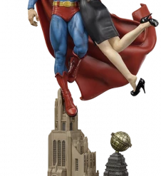 Besorgen 🔔 Iron Studios DC Comics: Superman And Lois Lane - Sixth Scale Diorama ✨